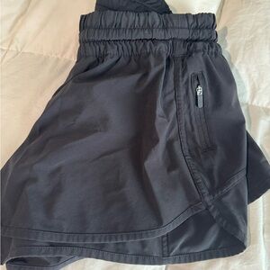 Lululemon hotty hot short
